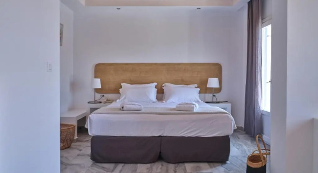 Люкс Parian Village Beach Hotel