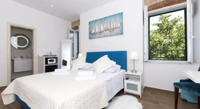 Peruzovic Rooms 3, Prenota Affittacamere Splitska 
