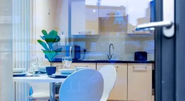 Balcony apartment - Central Croydon *Business travellers* Family & Friends* Contractors*, Varaa Huoneisto Asunnot kohteessa Merseyside, Huoneisto
