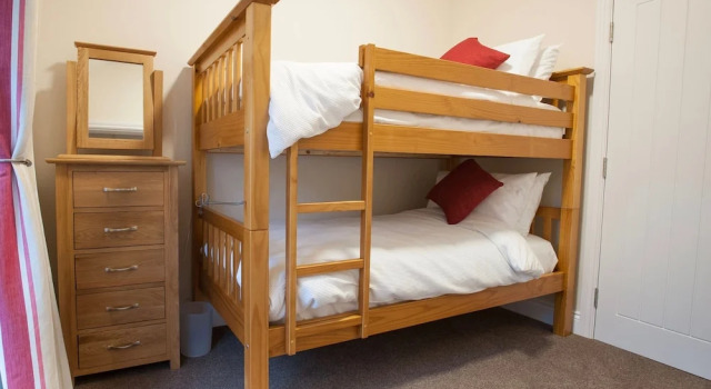 Апартаменты Milntown Self Catering Apartments