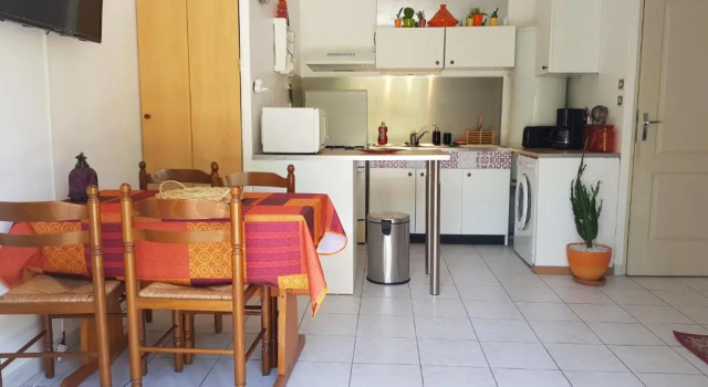 Коттедж Petite maison au calme garrigue et mer Montpellier