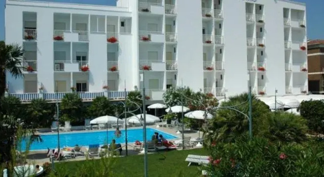 Hotel Parco Delle Rose, Book Hotel Hoteller i Teramo med parkering, Parkering