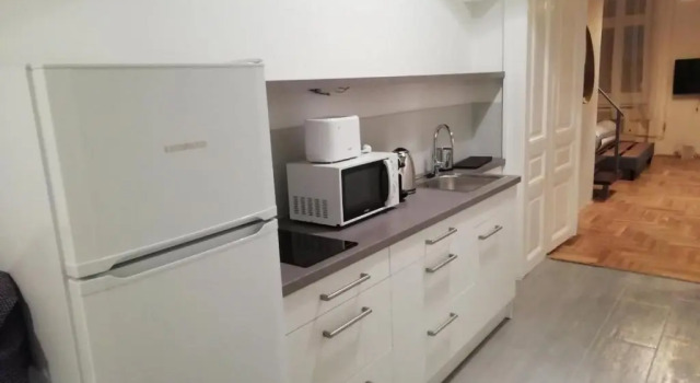 Апартаменты Luxury new apartment with gallery at Dob street nearby Gozsdu court
