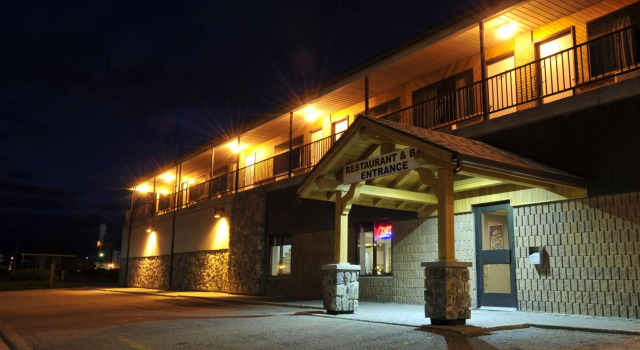 Companion Hotel Motel, Varaa Motelli Hearst Ontario