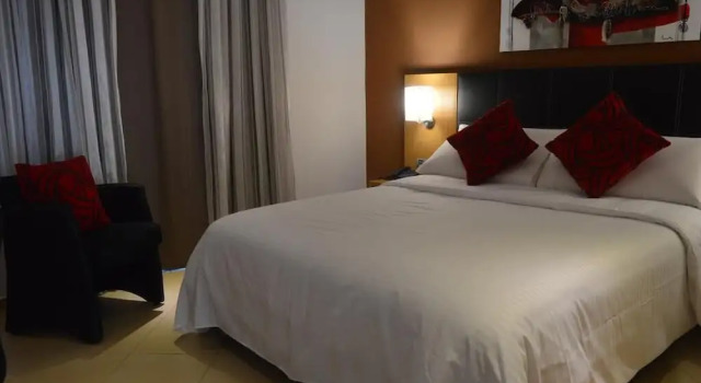 Номер Deluxe с балконом Prestige Hotel & Spa