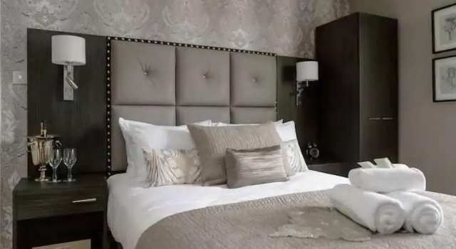 JOIVY Thistle Street Luxury Apt in the Heart of the City, Забронировать Апартаменты/квартира Апартаменты Эдинбурга, рядом с St George's West Church, Апартаменты/квартира