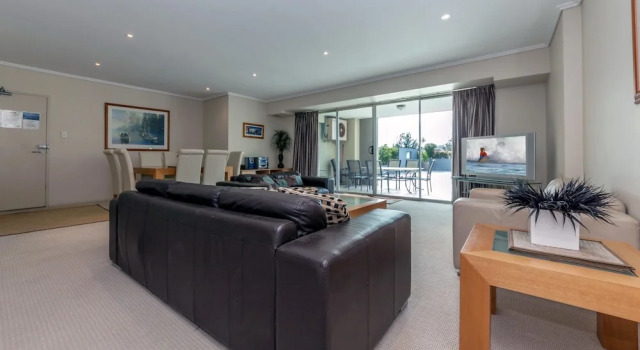 Scirocco, Unit 1/23 Tomaree Street
