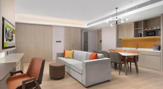 Люкс Deluxe Home2 Suites by Hilton Longnan Railway Station
