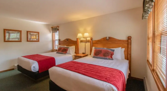 Четырёхместный номер Deluxe Wildwood Inn
