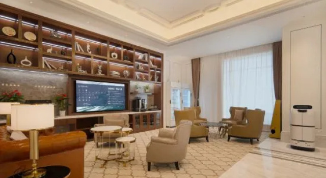 Venus Royal Hotel (Jinan Daming Lake Park Dongchang Subway Station Branch)