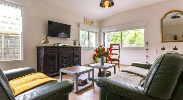 Gîte paisible avec grand jardin près du lac, ping-pong, vélo, climatisation, proche de Nantes et plages - FR-1-306-1056, Забронировать Отель Сен-Фильбер-де-Гран-Льё 