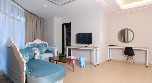 Люкс Hotel de Art @ i-City