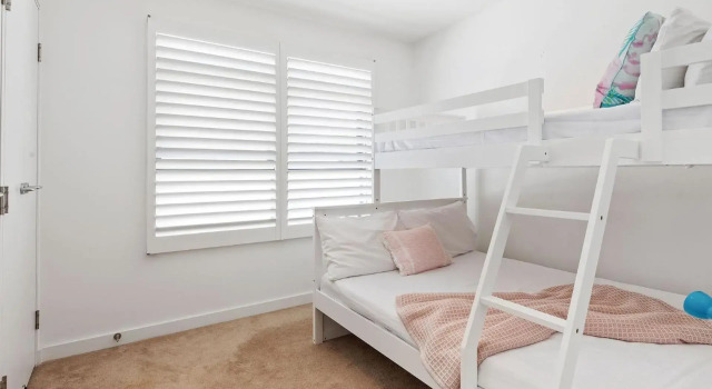 Ferguson St Family Home in Fabulous Location, Prenota Hotel Sunshine Beach 