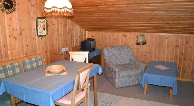 Appartementhaus Anny, Rezerwuj Hotel Hotele w Tyrol z parkingiem, Parking
