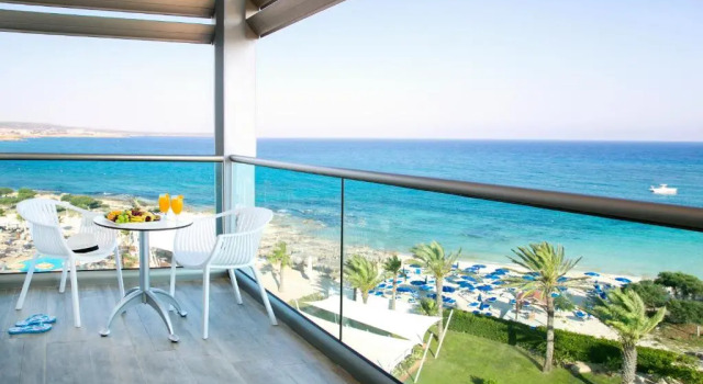 Двухместный номер Superior seafront Asterias Beach Hotel