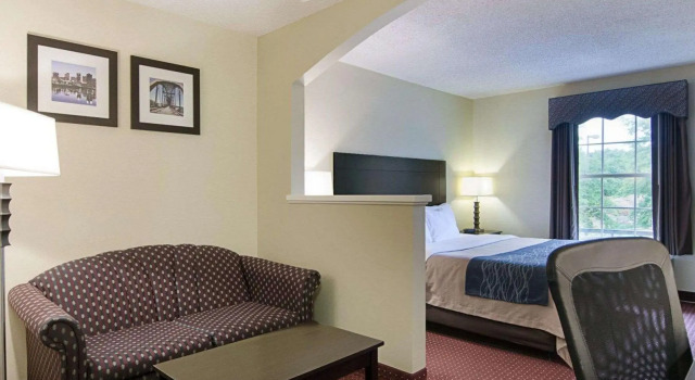 Люкс c 1 комнатой Quality Inn & Suites Little Rock West