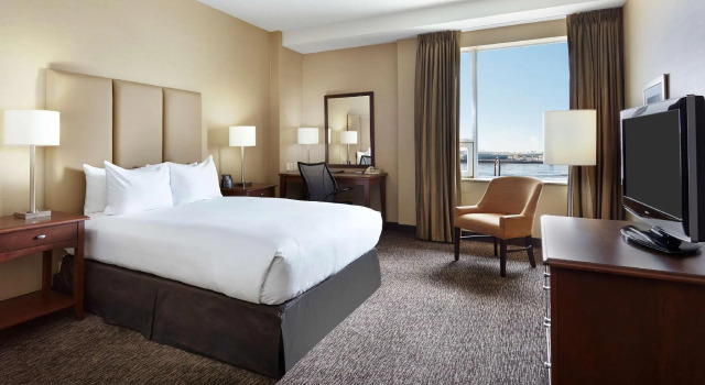 Двухместный номер Standard с видом на гавань Saint John Harbourfront Hotel
