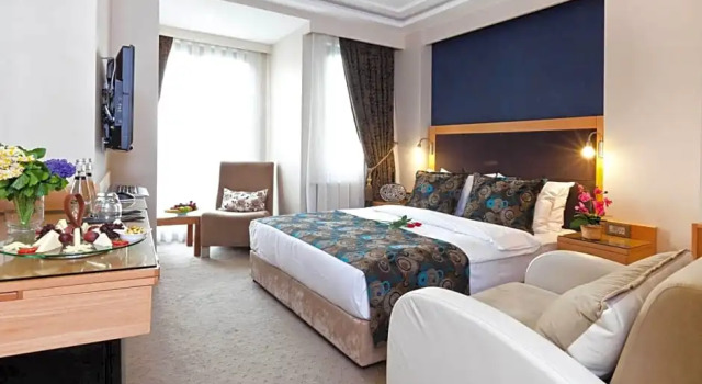 Номер Superior Emerald Hotel
