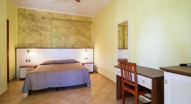 Sun-drenched Estate Close to Sciacca Near the Beach, Book Vacation Home Hotels in Sciacca with a Pool, Swimming Pool