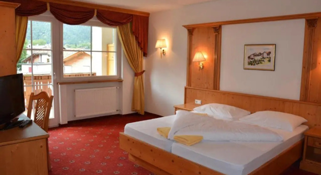 Семейный люкс с балконом Hotel Tanja-Sonnenhof