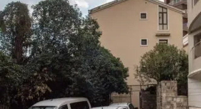 Guest House Mandarina, Забронировать Гостевой дом Гостевые дома Будванская ривьеры, рядом с Holy Trinity Church, Гостевой дом