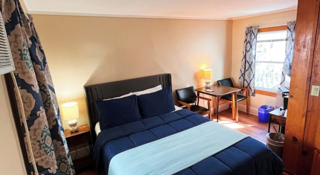 Номер Standard Blue Jay Motel