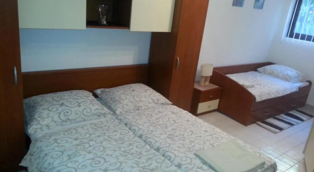 Apartments Intiv, Забронировать Апартаменты/квартира Отели в центре Свети Вид-Михолице, в центре