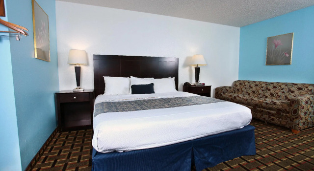 Номер Standard Coratel Inn & Suites by Jasper Newton