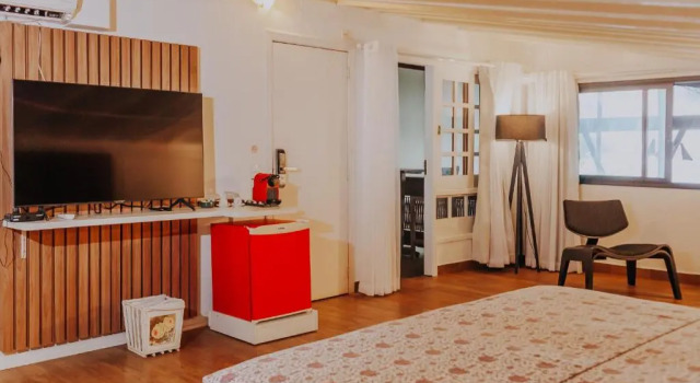 Двухместный номер Standard с балконом и с видом на море Chez Louise et Louis Pé na Areia