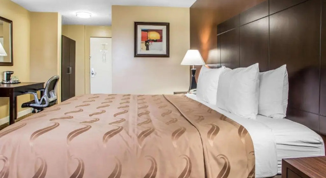 Номер Standard Quality Inn OHare Airport