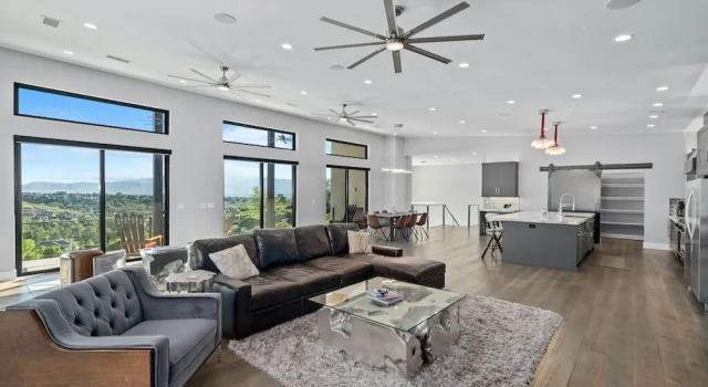 10457 Wasatch Boulevard Home 4 Bedrooms 4.5 Bathrooms Home, Book Feriehus Sommerhuse i Salt Lake County, Hytte