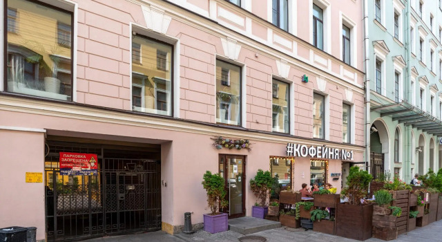 Апартаменты у Эрмитажа, Забронировать Апартаменты/квартира Отели Санкт-Петербурга с парковкой, рядом с Станция метро «Сенная Площадь», Парковка