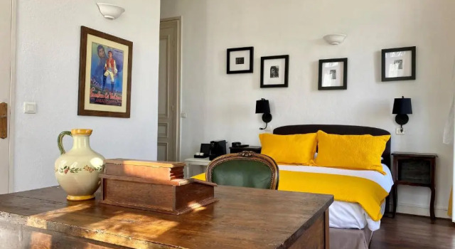 Номер Deluxe Logis Hôtel La Bellaudière