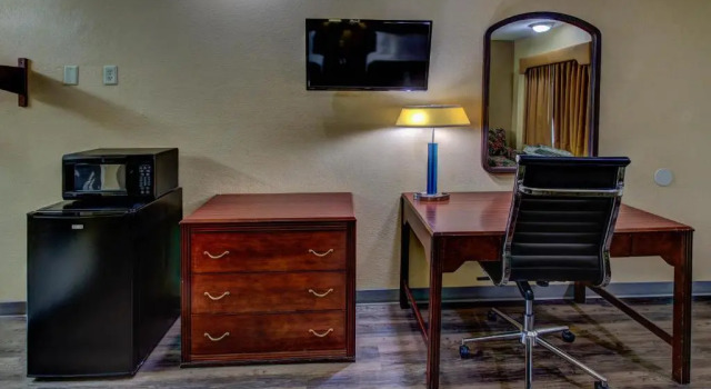 Номер Standard Kingsway Inn