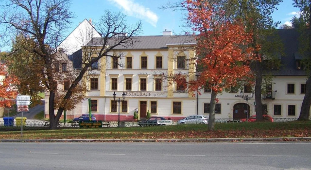 Restaurace U Muzea, Prenota Hotel Horní Slavkov Karlovy Vary