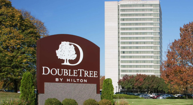 DoubleTree by Hilton Kansas City - Overland Park, Забронировать Отель Оверленд-Парк Канзас