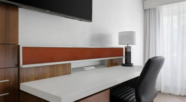 Номер Standard Delta Hotels by Marriott Burlington