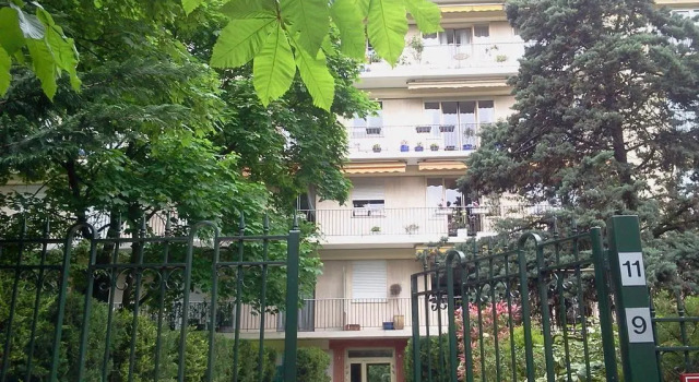Chambres dHôtes Chez Bérénice, Забронировать Отель Нейи-сюр-Сен Аньер-сюр-Сен