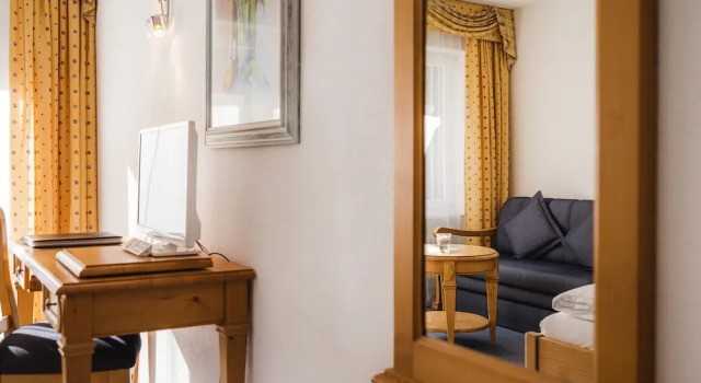 Двухместный номер Standard с балконом Walliserhof