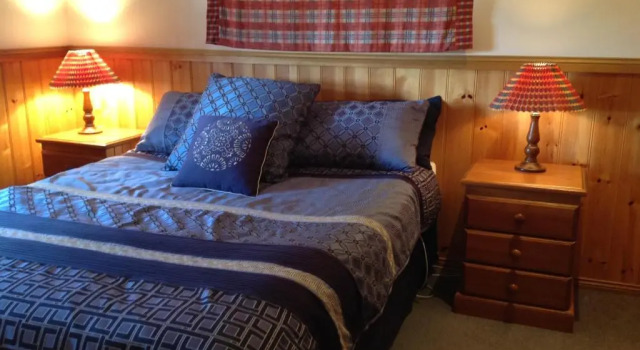 Fergies Hill Spa Cottage @ Granite Ridge Wines, Rezerwuj Ośrodek wypoczynkowy Hotele w Ballandean z parkingiem, Parking