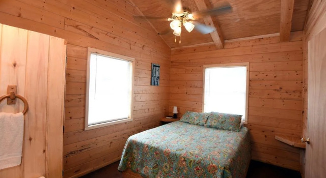 River Bluff Cabins, Prenota Hotel Rio Frio Texas