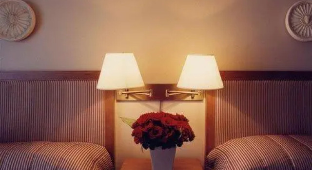 Clarion Hotel & Suites Downtown