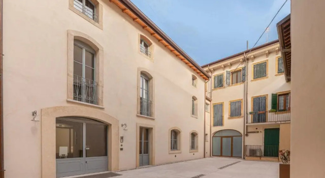Verona Cathedral Apartments