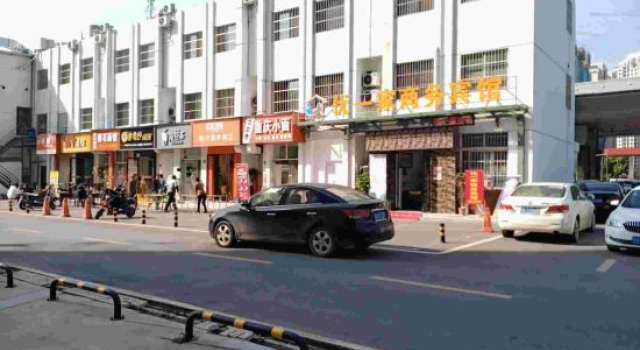 You Yi Jia Business Hotel, Prenota Hotel Hotel a Hubei con parcheggio, Parcheggio