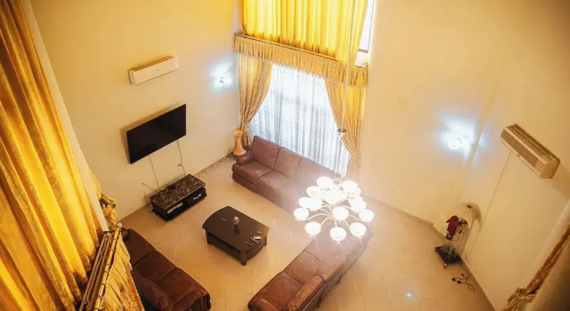 Номер Classic Eey Kay Booking Ghana