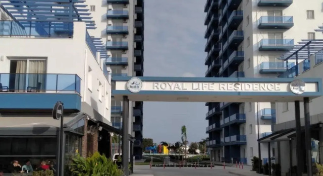 Royal Life Residence Poseidon Studio, Book Apartment Hotels in Northern Cyprus with a Pool, Swimming Pool
