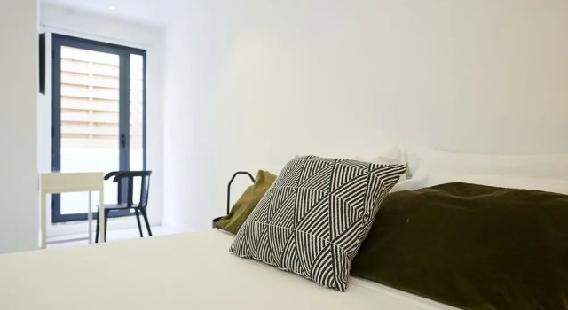 Altido Modern 3-Br Apartment In Western Lisbon, Забронировать Апартаменты/квартира Отели Лиссабона с парковкой, рядом с Порт Лиссабона, Парковка