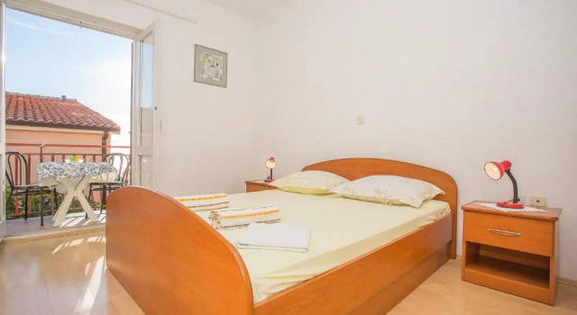 Apartments Nuic 748