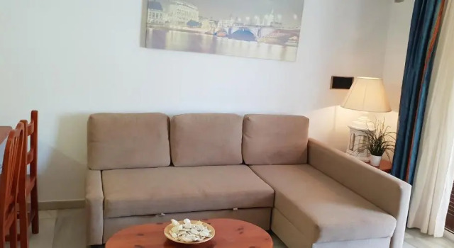 Two bedroom beachfront apartment No 3 with sea-view, heated pool, close to the sea, Prenota Appartamento Hotel a Tenerife con piscina, Piscina