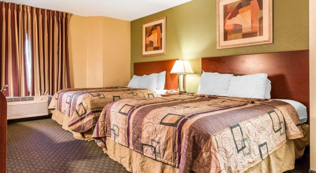 Четырёхместный номер Standard Sleep Inn Near Ft Jackson